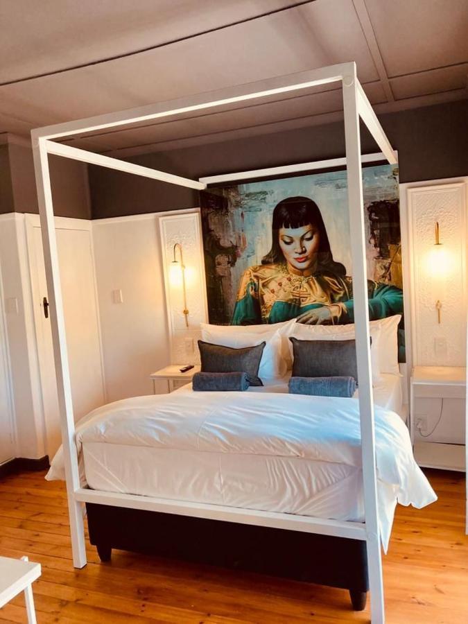 ロバートソン Cellar In Town Bed & Breakfast エクステリア 写真
